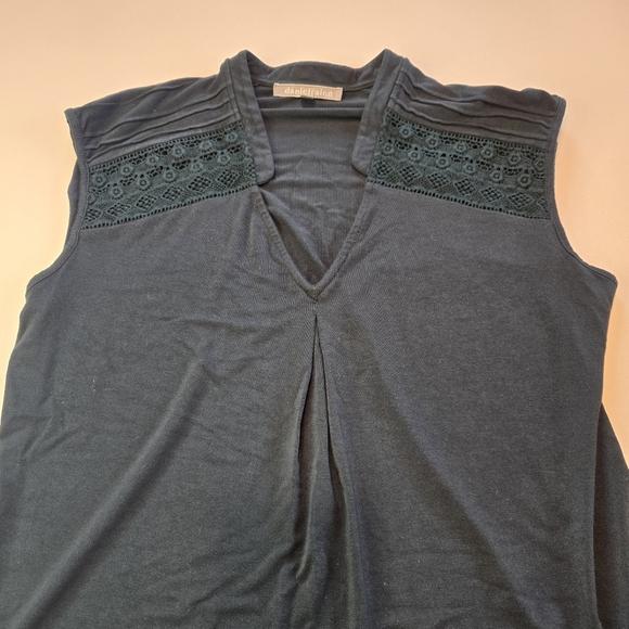 Daniel‎ Rainn Emerald Green Top With Crochet Chest Detail - Picture 4 of 7